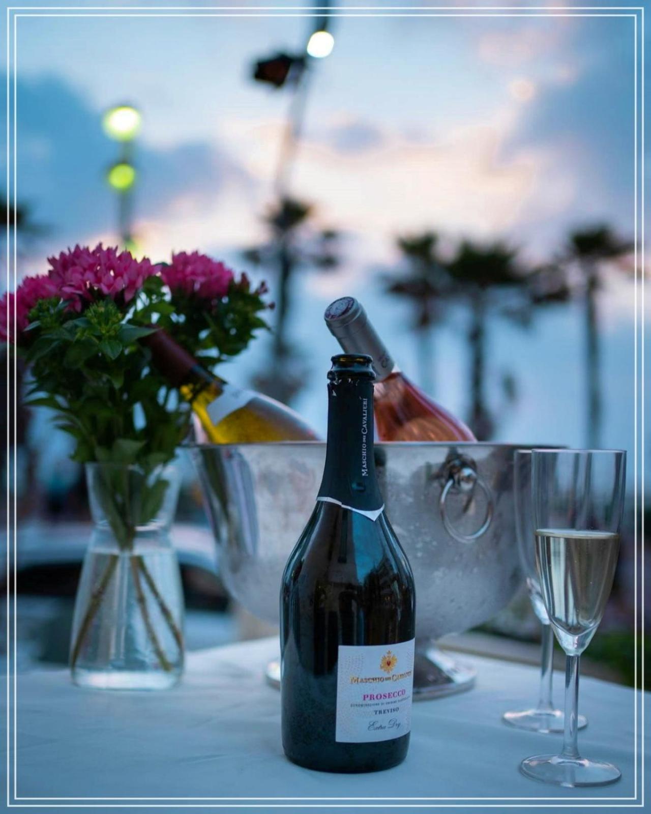 Bugrashov Beach 88 Hotel And Spa تل أبيب المظهر الخارجي الصورة